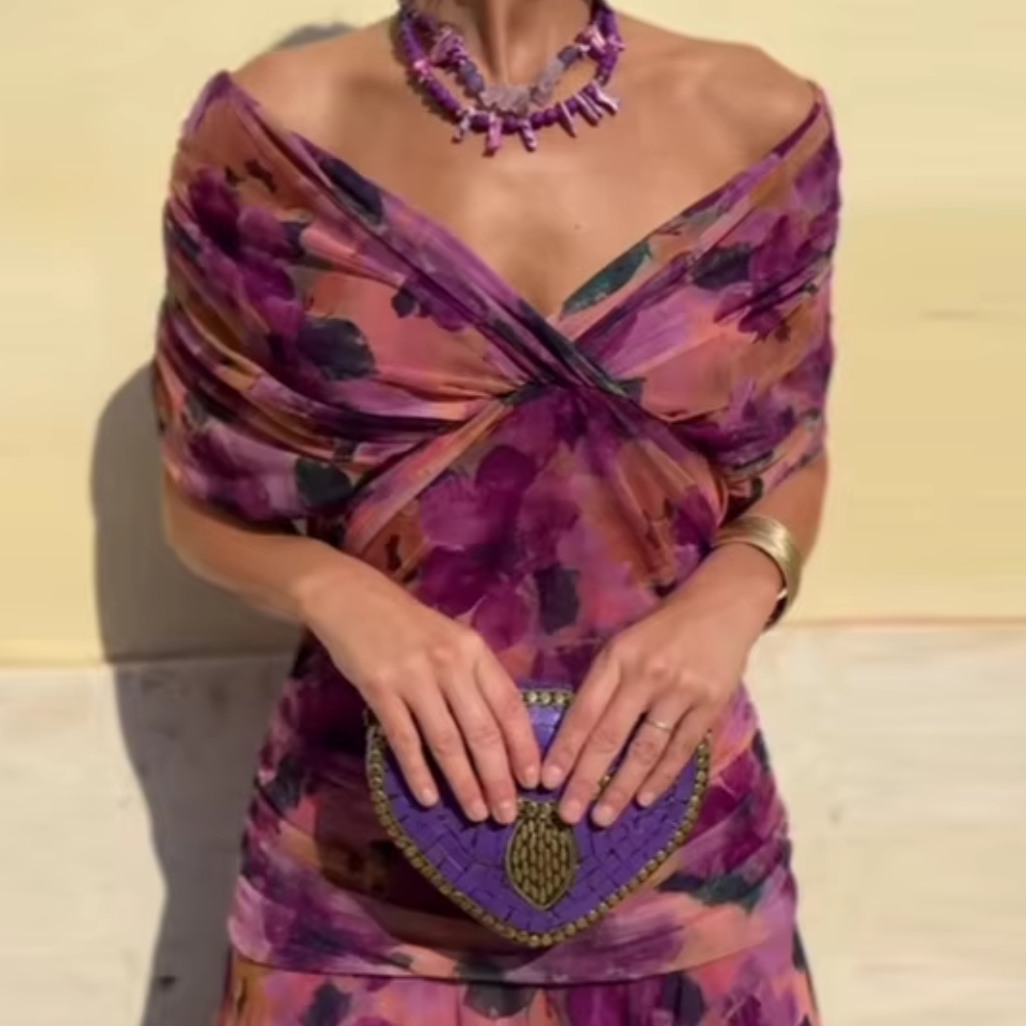 Louise – Elegantne maxi kleit V-kaelusega