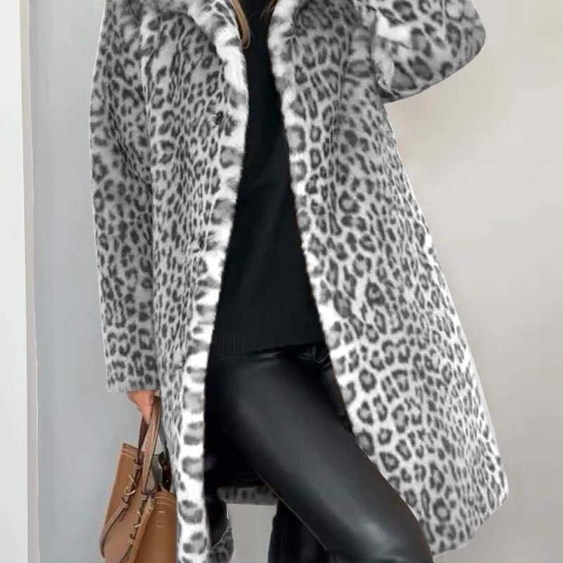 Leia – Elegantne leopardimustriga mantel