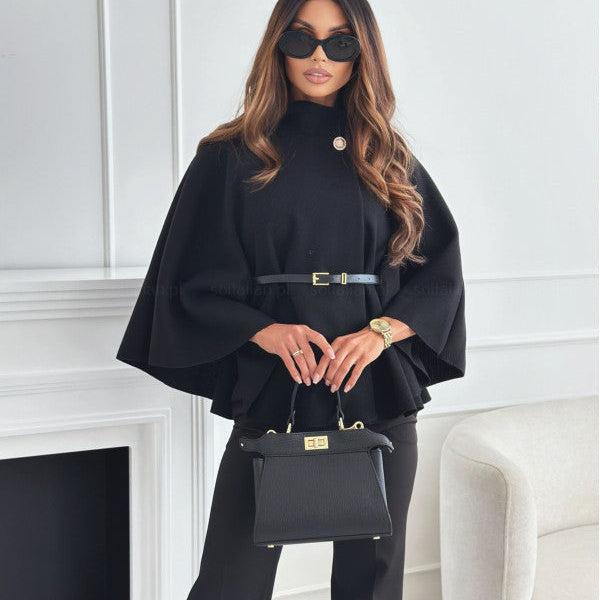 Alinne – Elegantne papillon mantel vööga