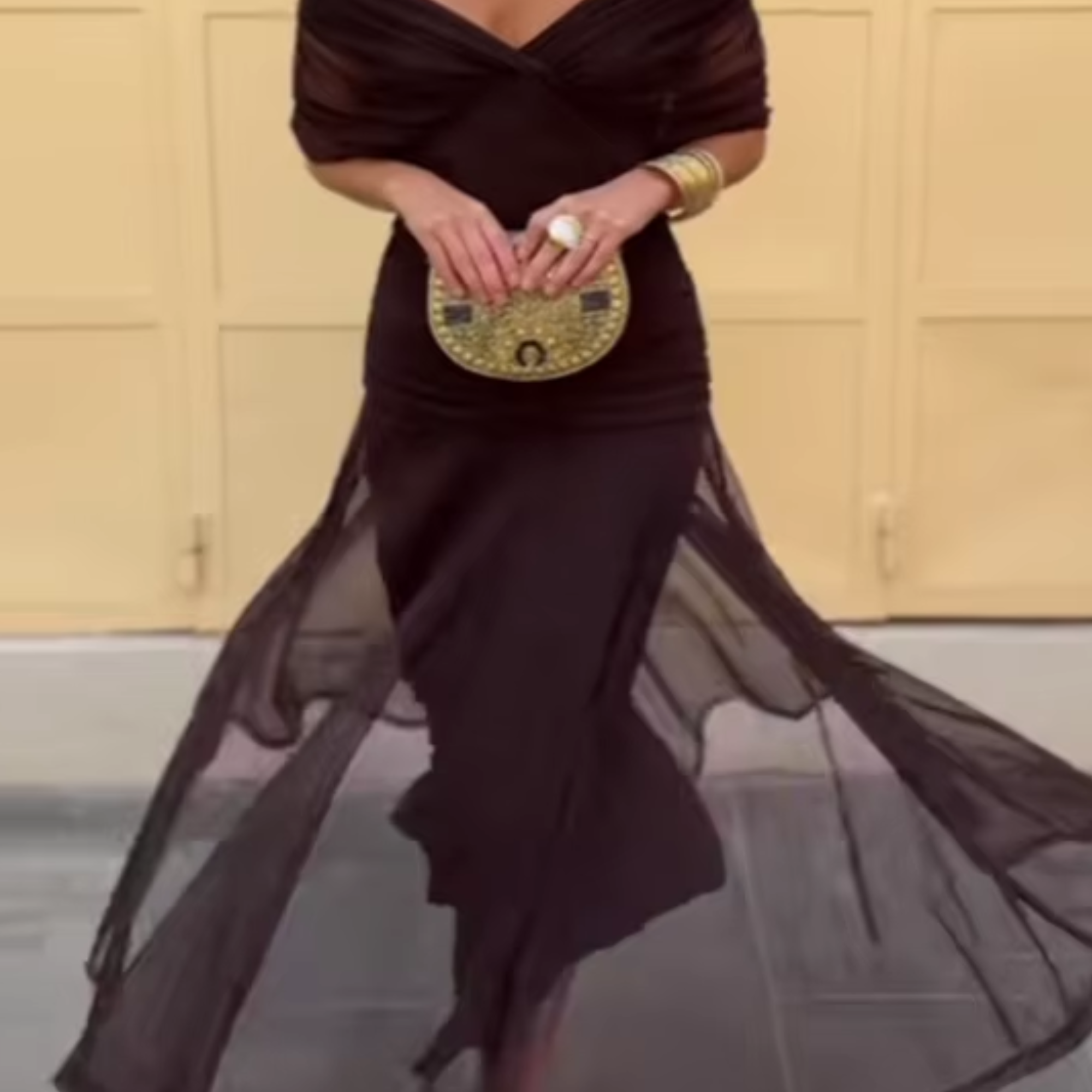 Louise – Elegantne maxi kleit V-kaelusega