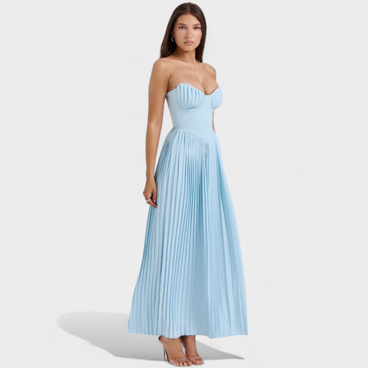Isabella – Elegantne õlata kleit