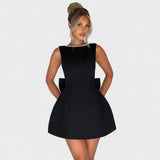 Carrie – Elegantne mini kleit pärlitega