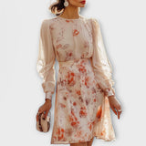 Lilleline Kleid™ – Lilledes muster, lühikesed varrukad