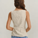 Beige – Elegantne nuppudega topp