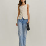 Beige – Elegantne nuppudega topp