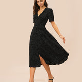 Must V-kaelusega – Elegantne midi kleit